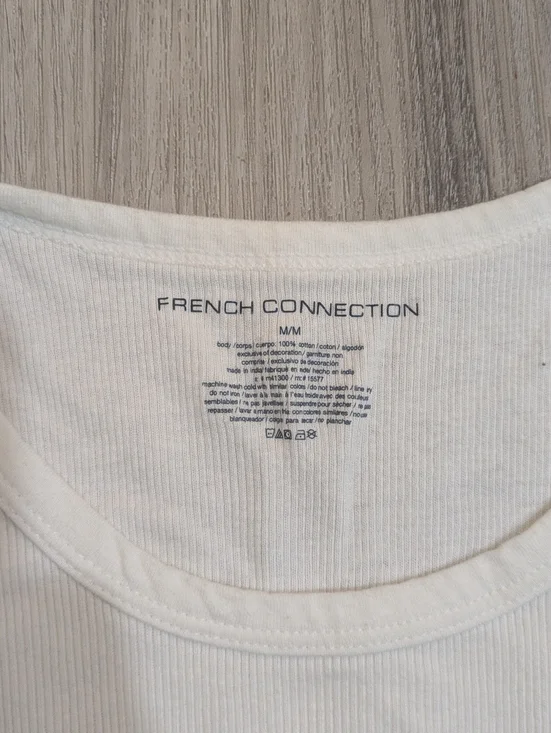 ✨3/$20✨ French Connection White Ribbed Tank Top – Size M - Picture 2 of 6